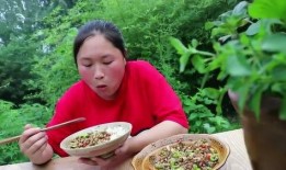 胖妹妹吃瓜,胖妹妹的甜蜜瓜果时光