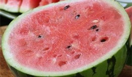 夏天吃麒麟瓜文案,麒麟瓜，清凉甜蜜，尽享夏日清新时光