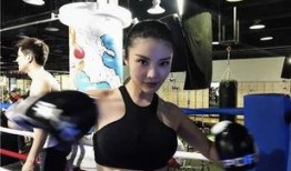 青州吃瓜大嫂视频,一场网络爆红的乡村美食盛宴