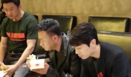 带你吃瓜吴京表情包