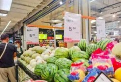 挑战去店里吃瓜,探店体验新鲜瓜果盛宴