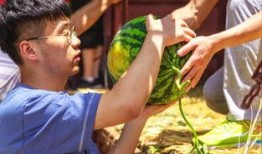 吃瓜曳步舞,潮流与美食的完美融合