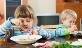 校园吃瓜事件婴儿视频,婴儿视频引发的热议与反思